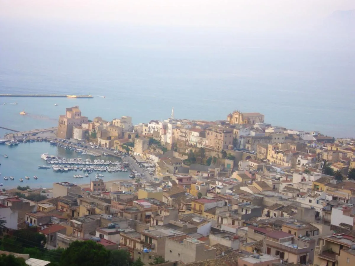 Holiday home Comfortable House With Garden In Castellammare Del Golfo Italy